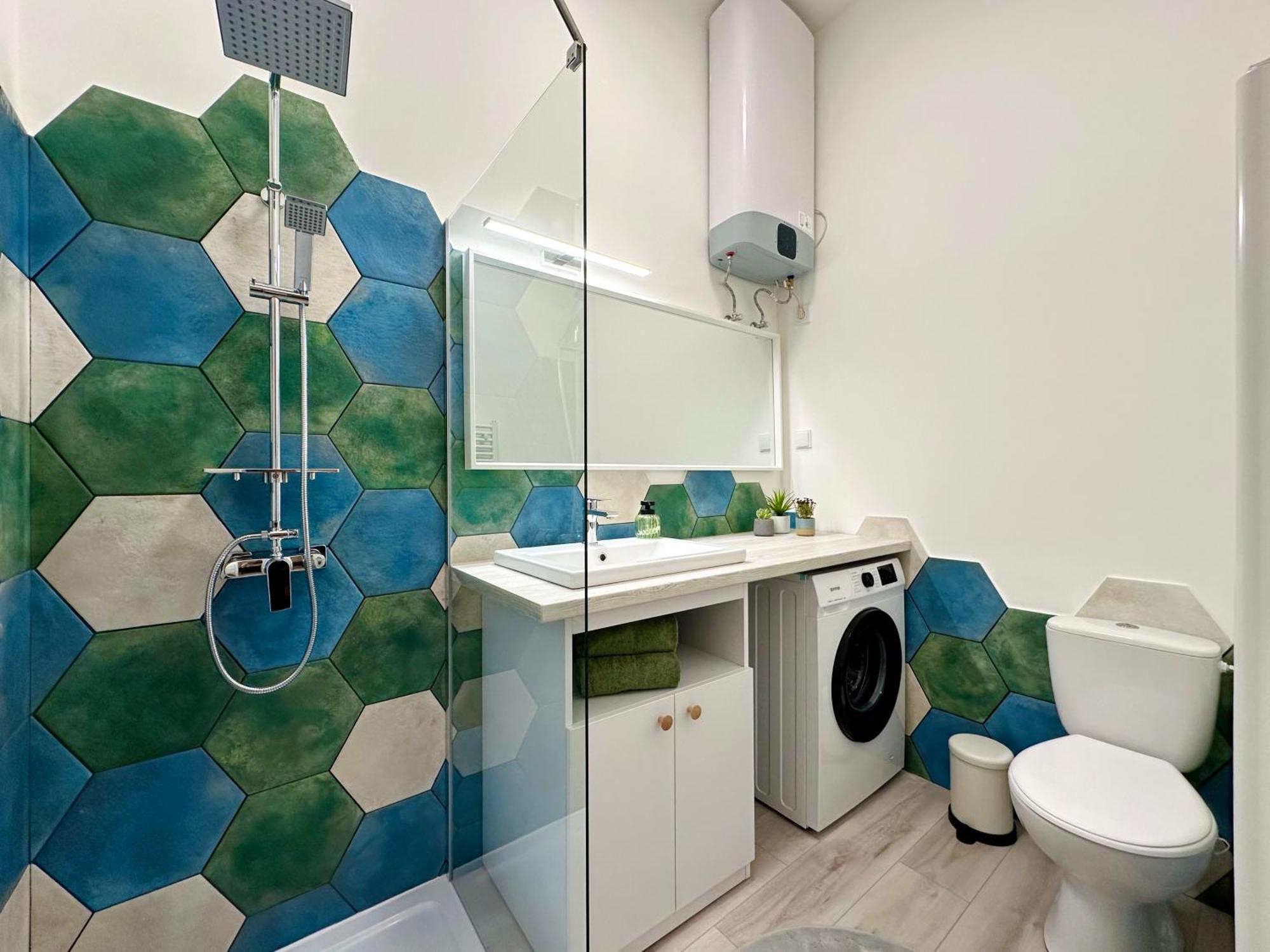 Apartament Colorful By The Danube ---free Parking---
