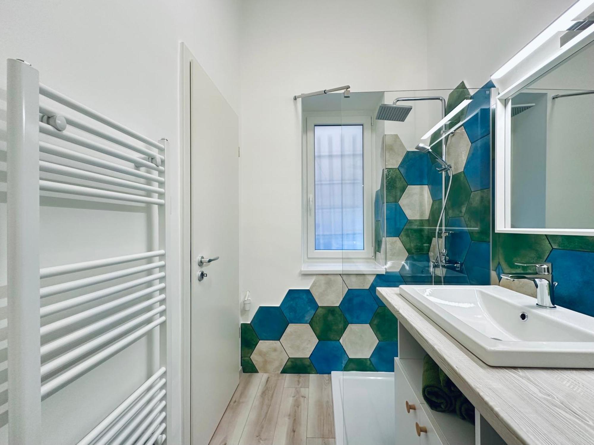 Apartament Colorful By The Danube ---free Parking--- *